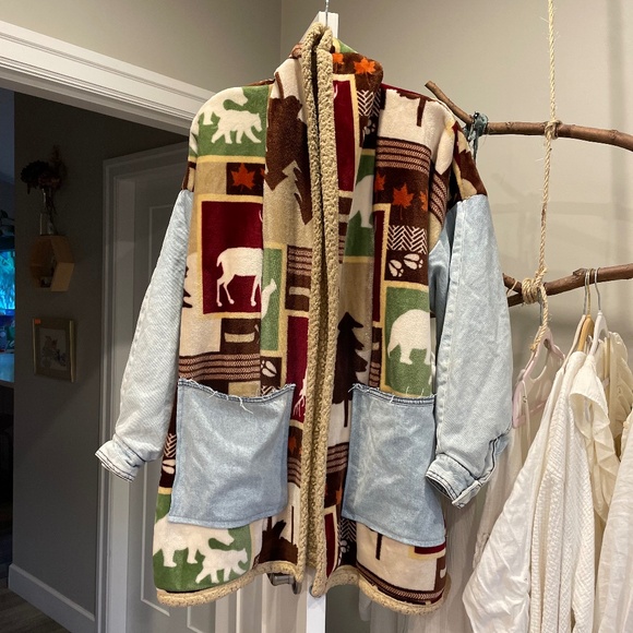 Handmade winterscape blanket jacket OS - Picture 4 of 10